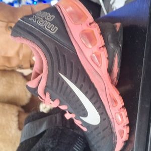 Nike Air max black and pink